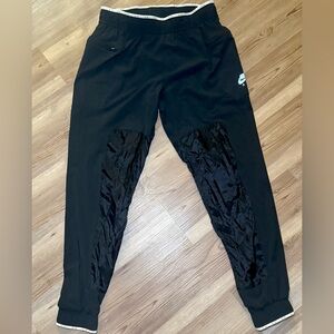 Nike Air Swoosh Joggers